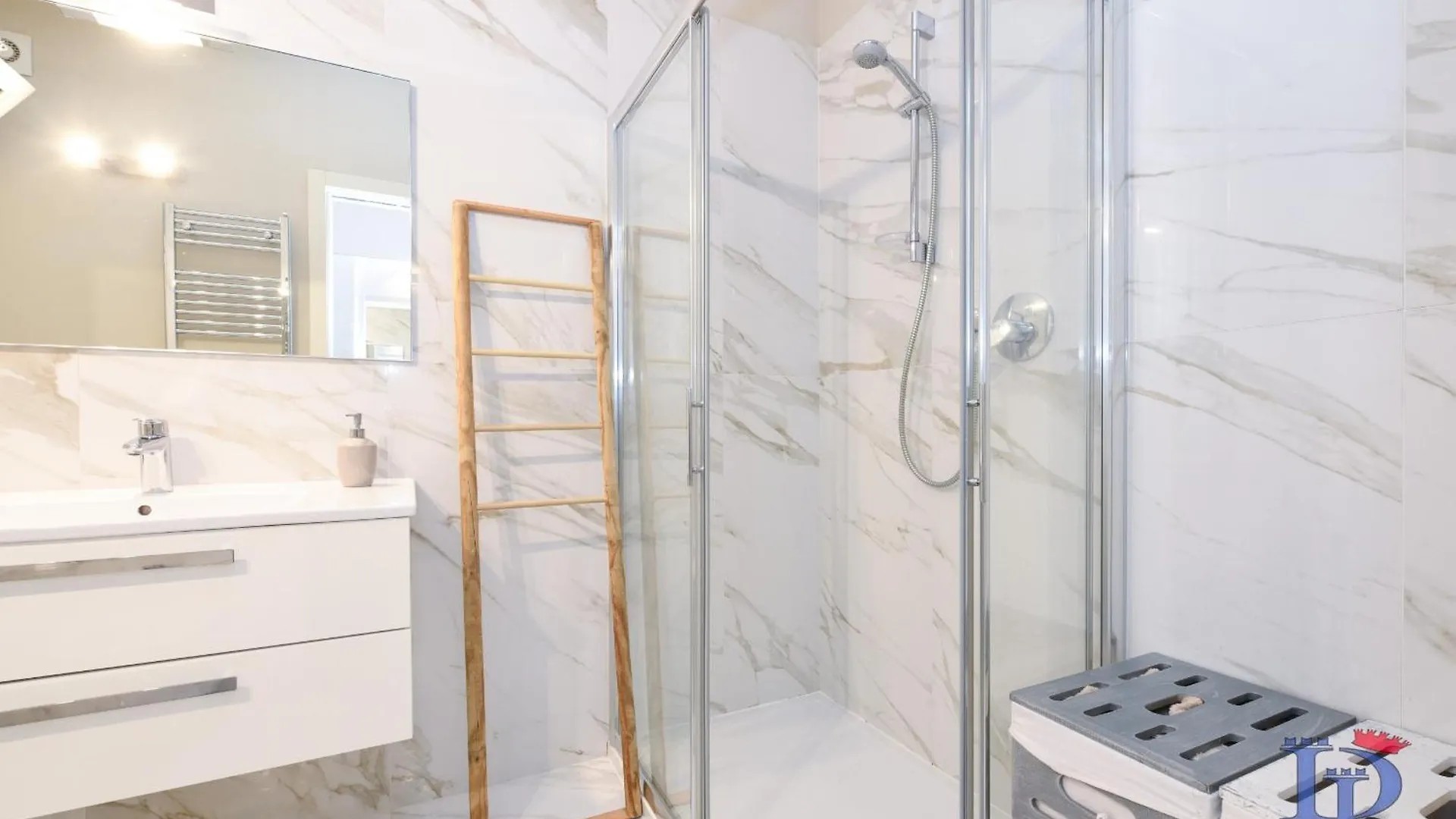 דסנזאנו דל גארדה Desenzanoloft Official Partner Marriott Homes & Villas - Warda Lovely Suite